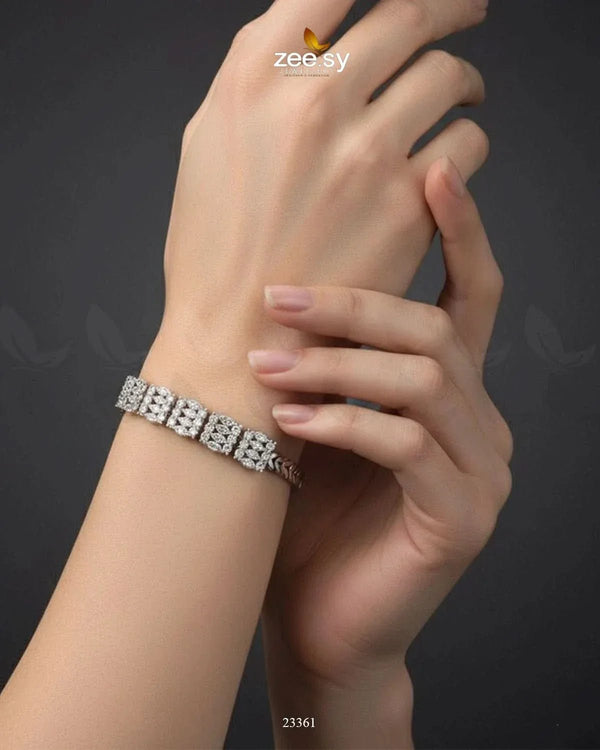 Sparkling Cluster Bracelet